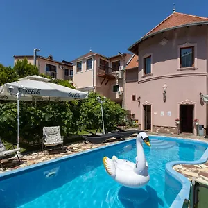 https://illes-hotel.szeged-hotels.com